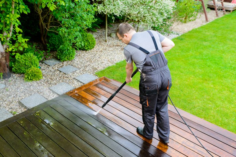 Deck Cleaning and Sealing