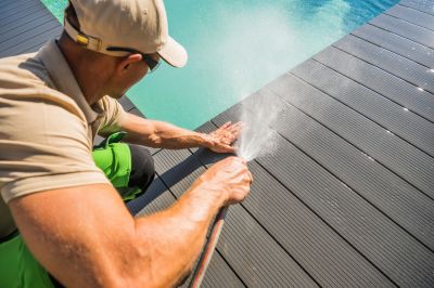 Deck Cleaning And Sealing